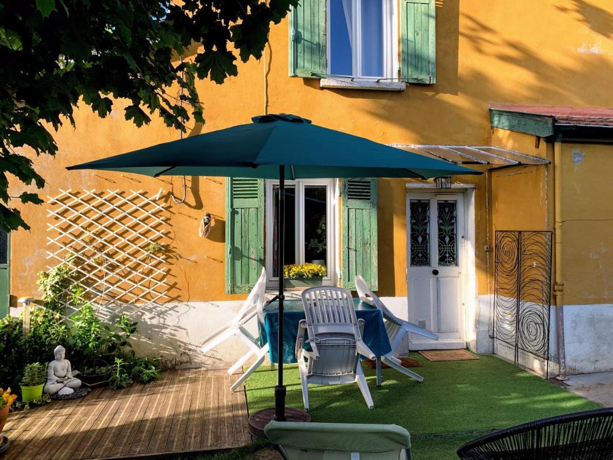 "La Petite Maison" Sainte-Foy-lès-Lyon Zewnętrze zdjęcie